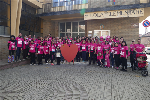 Villastellone da record: il Carlevè dij Ranè si tinge di rosa per la ricerca